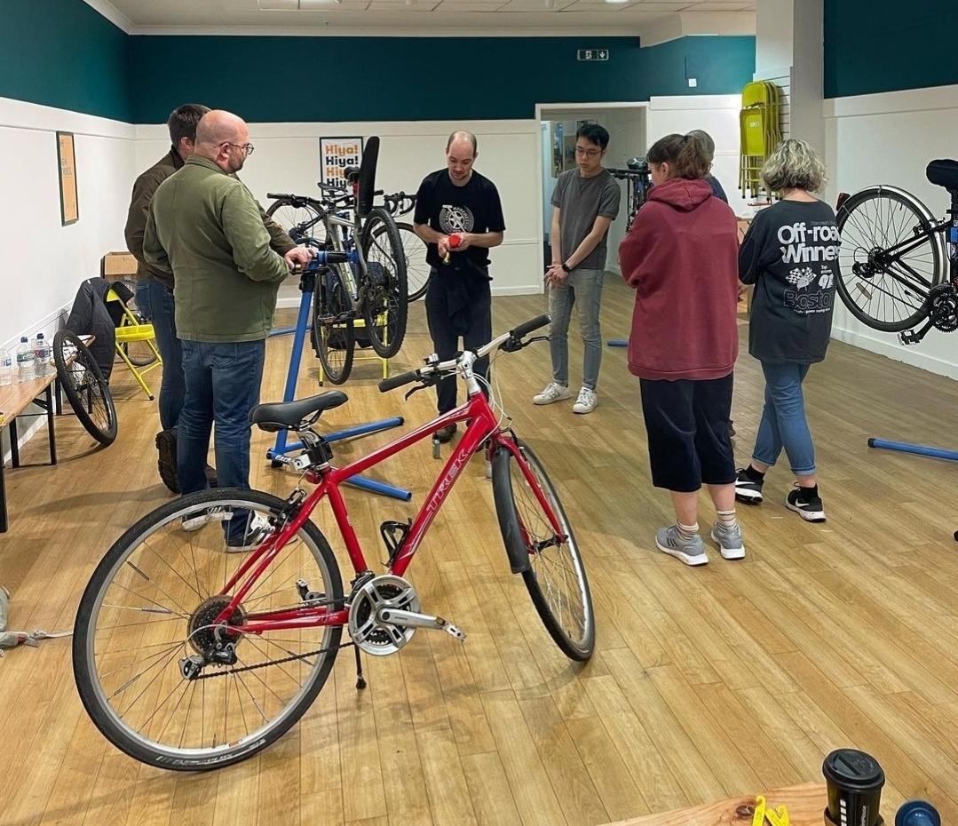 Community Bike Kitchen at Hiya